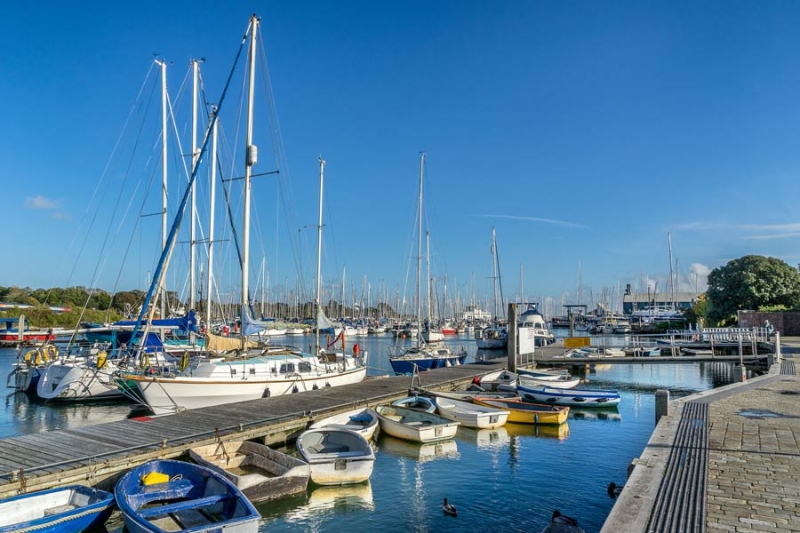 A Solent coastal walk: from Southampton Water to Hurst Castle - England ...